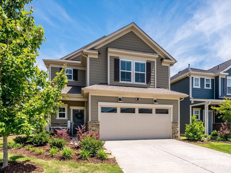14129 Canemeadow Drive, Charlotte, NC - 4 beds, 3 baths, 2,124 sqft - $3,000