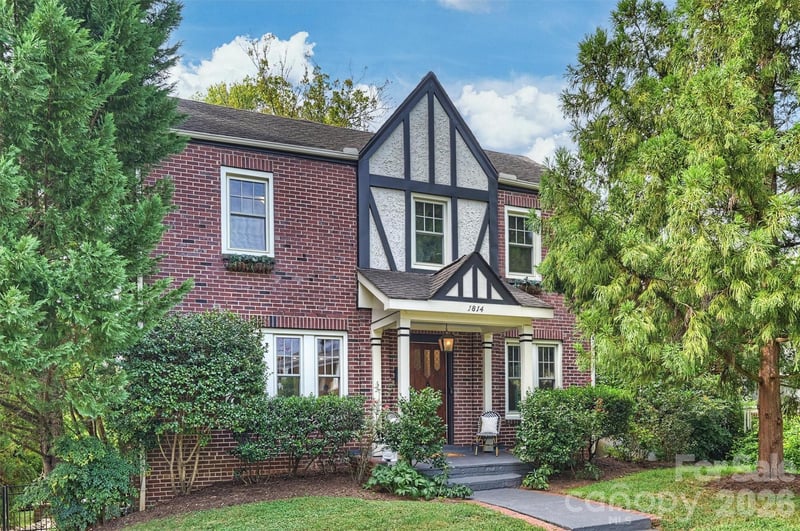1814 Kensington Drive, Charlotte, NC - 4 beds, 3 baths, 2,991 sqft - $1,295,000