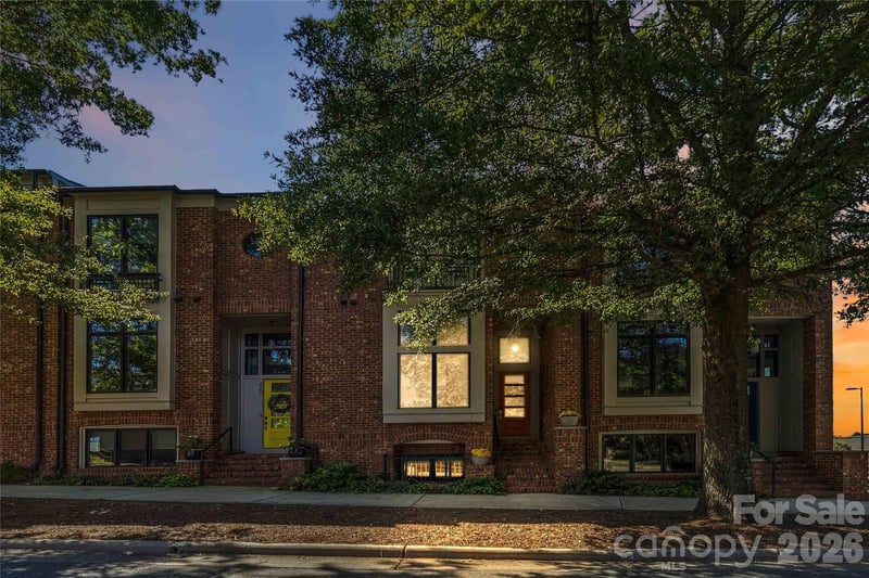 416 E 33rd Street, Charlotte, NC - 3 beds, 3.5 baths, 2,519 sqft - $799,000