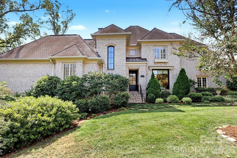 2250 Colony Road A, Charlotte, NC - 5 beds, 4.5 baths, 4,992 sqft - $2,695,000