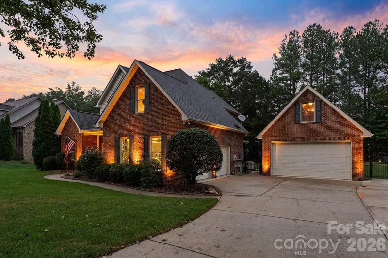 2908 Ed Reid Street, Charlotte, NC - 4 beds, 2.5 baths, 2,233 sqft - $625,000