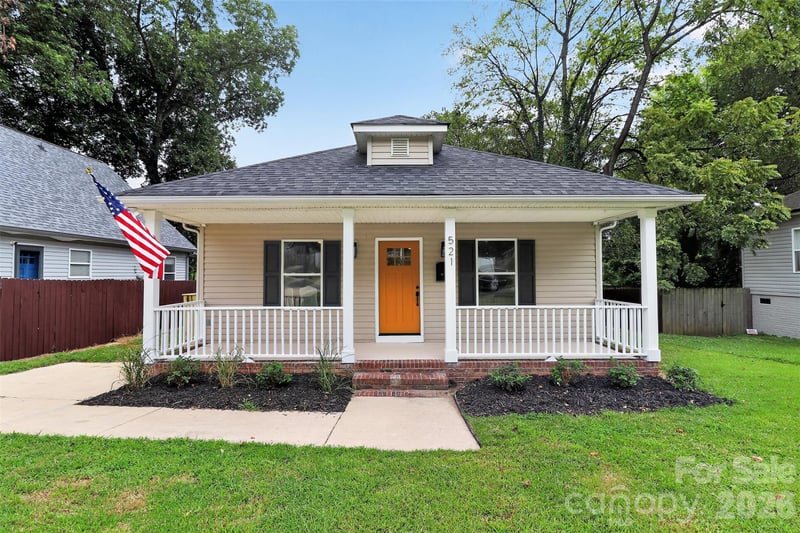 521 Katonah Avenue, Charlotte, NC - 4 beds, 2 baths, 1,400 sqft - $525,000