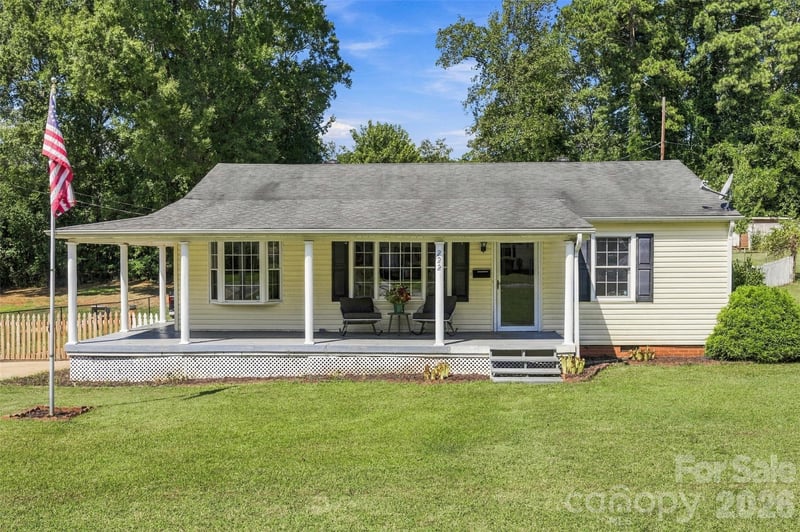 222 Wiley Avenue, York, SC - 3 beds, 1 bath, 1,040 sqft - $260,000