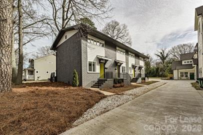 215 S Gardner Avenue Apt 4, Charlotte, NC - 2 beds, 1 bath - $1,295/mo