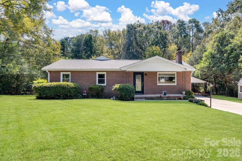 2010 Pine Top Drive, Gastonia, NC - 3 beds, 2 baths, 1,406 sqft - $275,000