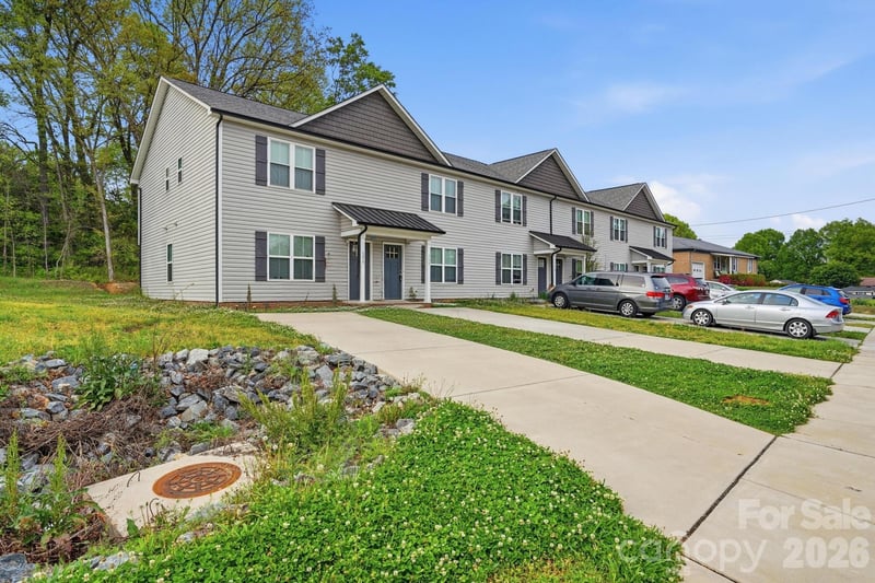 153 Mckinnon Avenue NE, Concord, NC - 3 beds, 2.5 baths, 1,154 sqft - $190,000