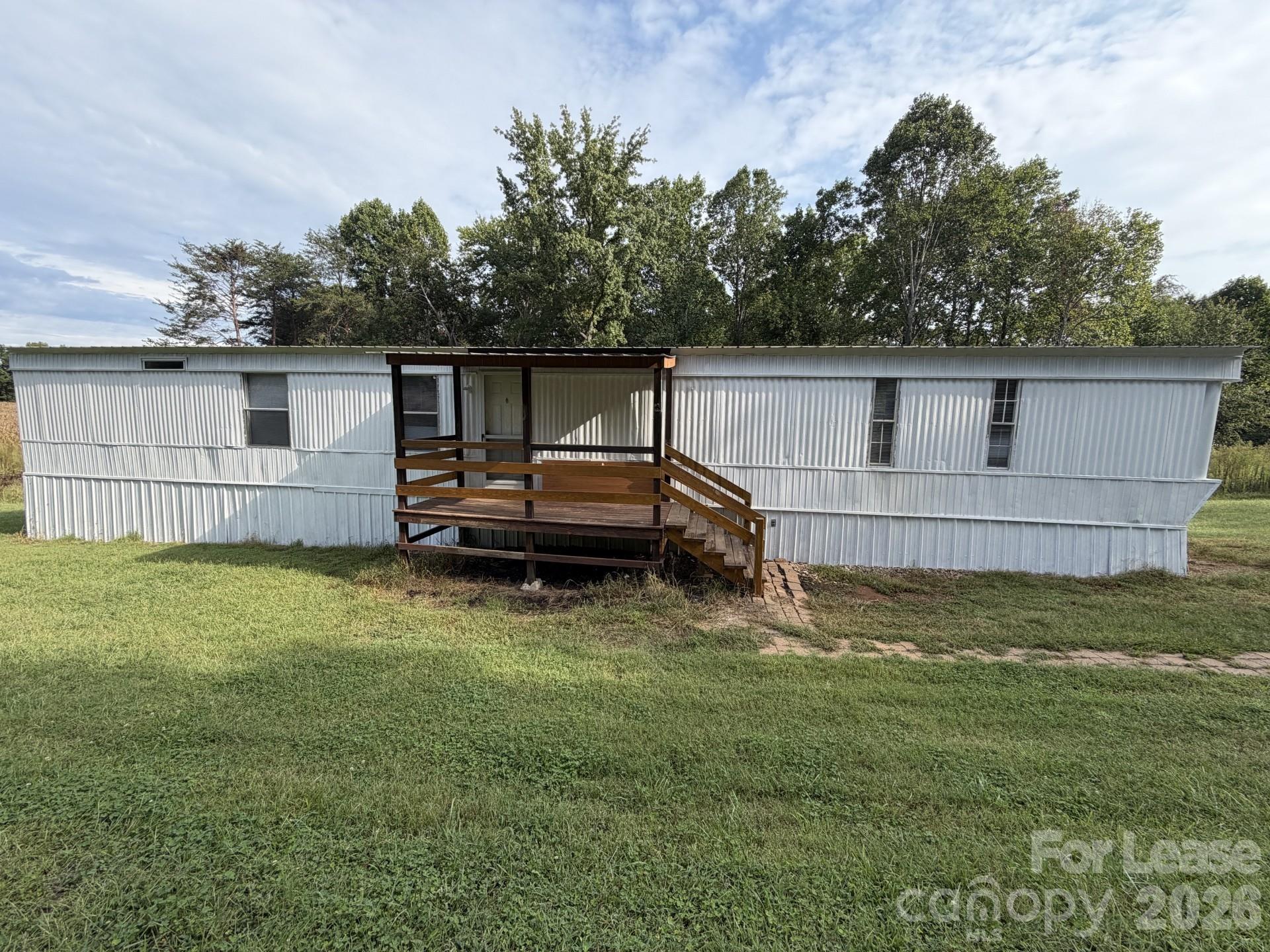 118 Ricks Ln, Mooresville, NC 28115. property listing photo
