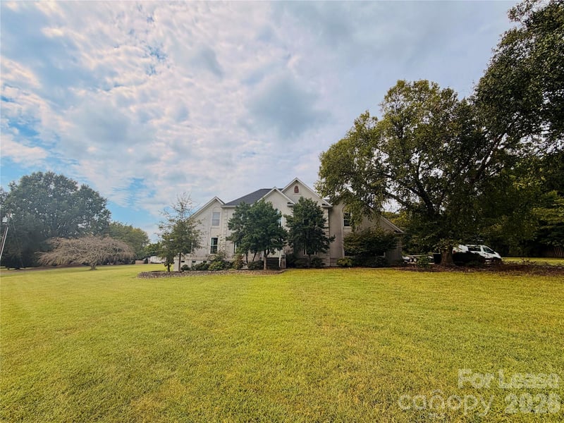 118 Sunfish Drive, Mooresville, NC - 4 beds, 3.5 baths, 3,116 sqft - $3,499/mo