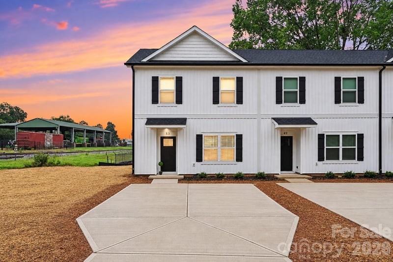 53 E 13th Street, Newton, NC - 2 beds, 1.5 baths, 1,069 sqft - $198,000