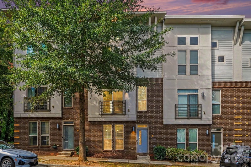 3509 Artists Way, Charlotte, NC - 2 beds, 2.5 baths, 1,260 sqft - $339,000