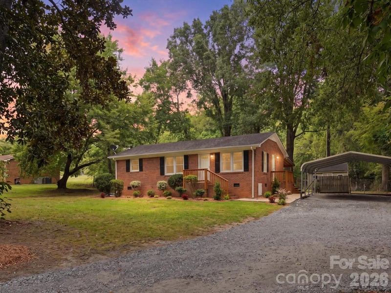 8903 Richardson King Road, Waxhaw, NC - 3 beds, 1.5 baths, 1,066 sqft - $329,000