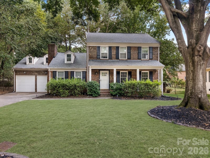8319 Braeside Court, Charlotte, NC - 3 beds, 2.5 baths, 2,004 sqft - $565,000