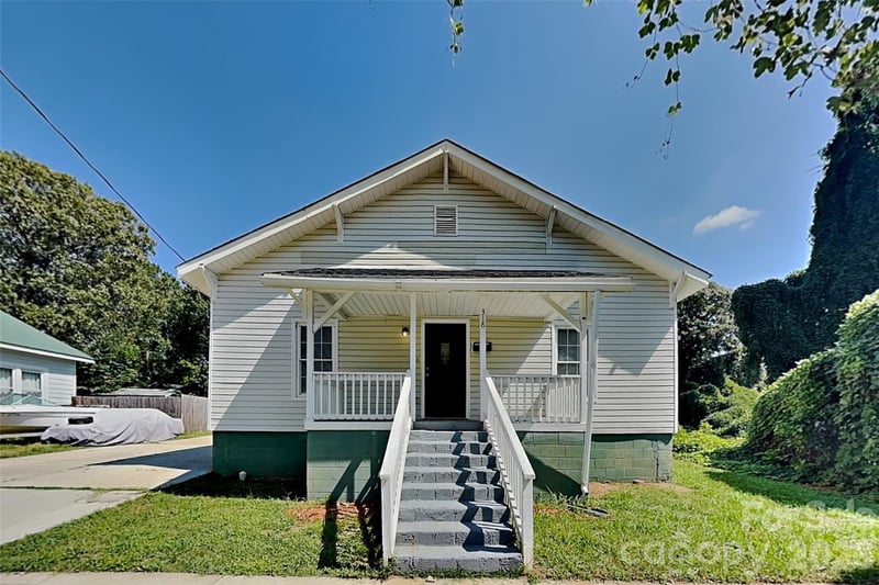 318 Bruce Avenue, Mooresville, NC - 3 beds, 2 baths, 1,261 sqft - $239,000