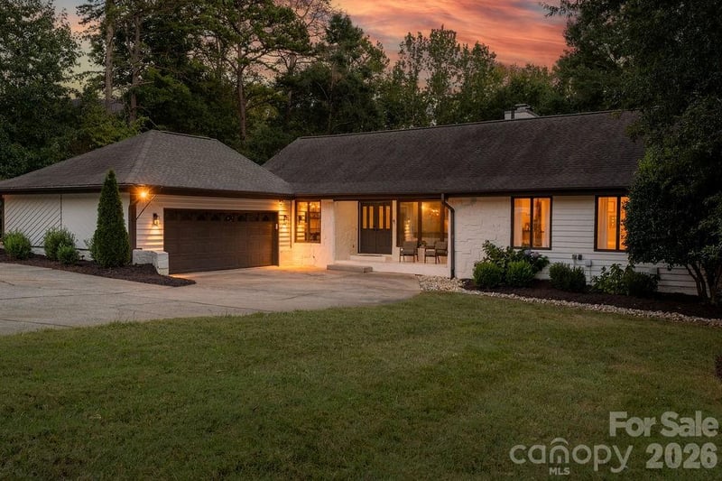 3525 Windbluff Drive, Charlotte, NC - 5 beds, 3.5 baths, 4,079 sqft - $1,350,000
