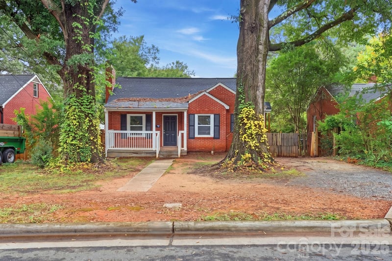 3129 Mathis Drive, Charlotte, NC - 3 beds, 2.5 baths, 1,139 sqft - $349,900