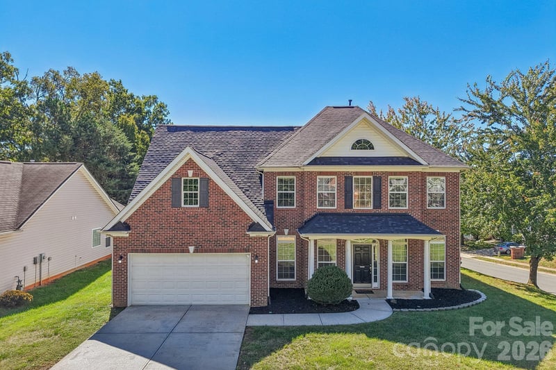 8645 Ridgeline Lane, Charlotte, NC - 4 beds, 3 baths, 2,789 sqft - $484,999