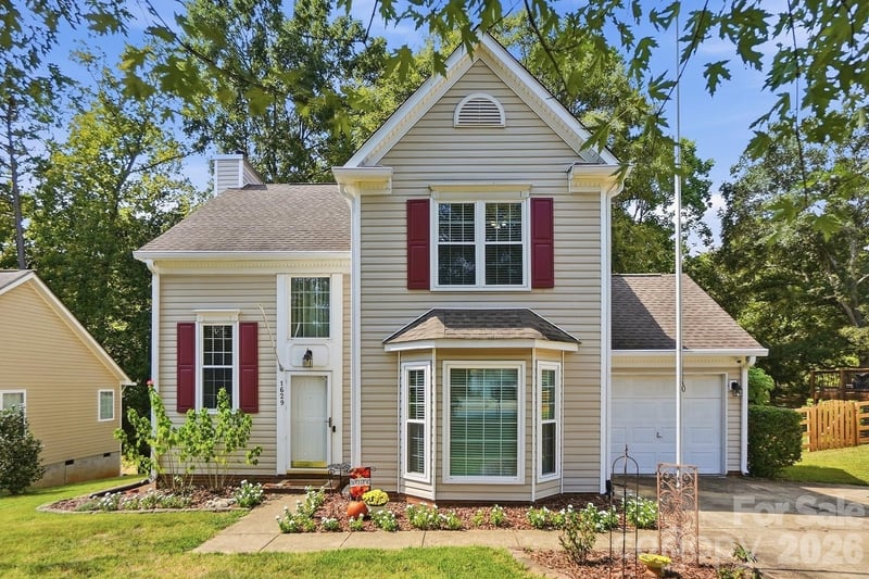 1629 Sugar Hollow Drive, Charlotte, NC - 3 beds, 2.5 baths, 1,617 sqft - $334,900