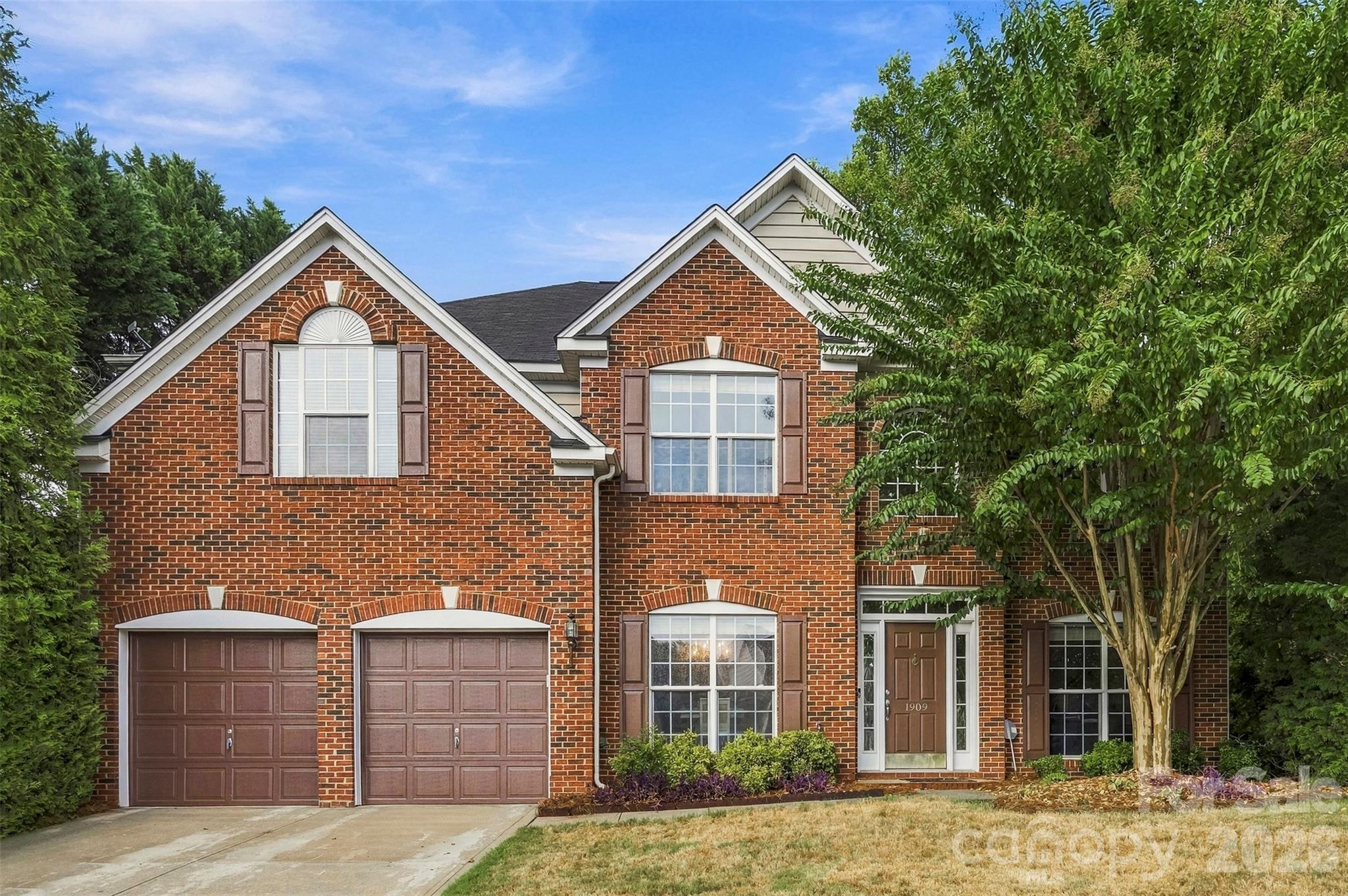 1909 Oroville Ct, Charlotte, NC 28214. property listing photo