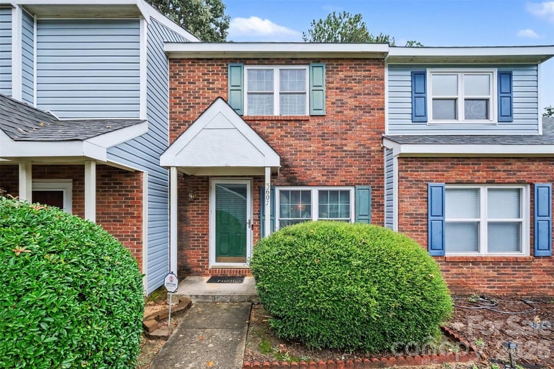 3607 Huyton Court, Charlotte, NC - 2 beds, 1.5 baths, 1,018 sqft - $175,000