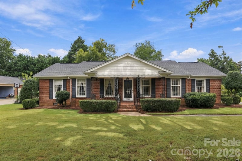 3223 Gardner Park Drive, Gastonia, NC - 3 beds, 2 baths, 1,833 sqft - $299,900