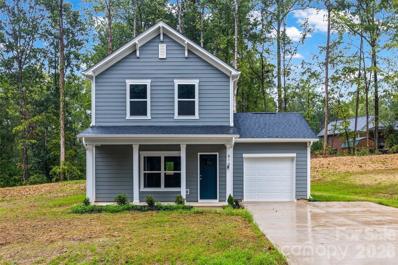 610 W Lewis Street, Dallas, NC - 3 beds, 2.5 baths, 1,400 sqft - $299,900