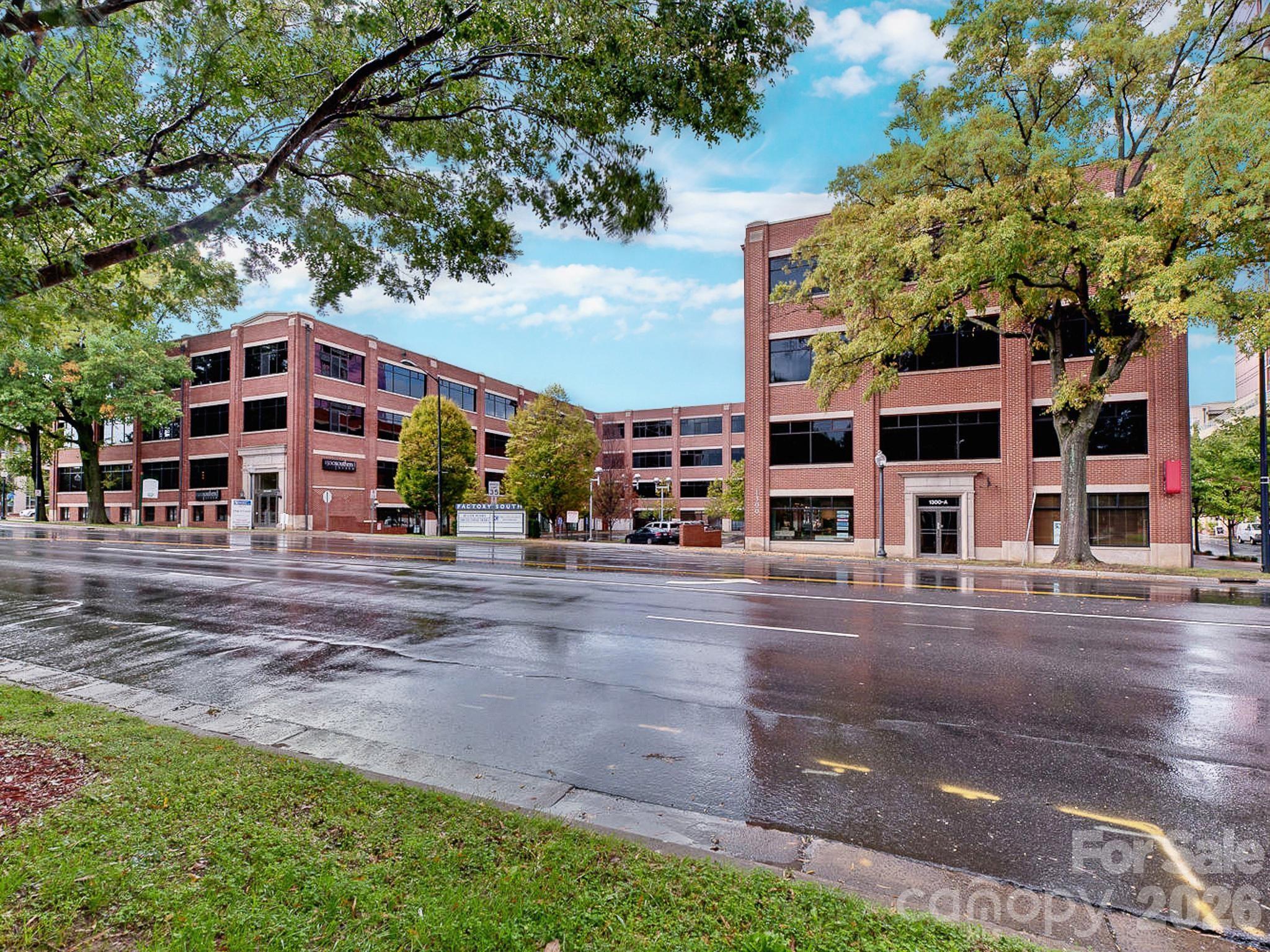 310 Arlington Ave Apt 418, Charlotte, NC 28203. property listing photo