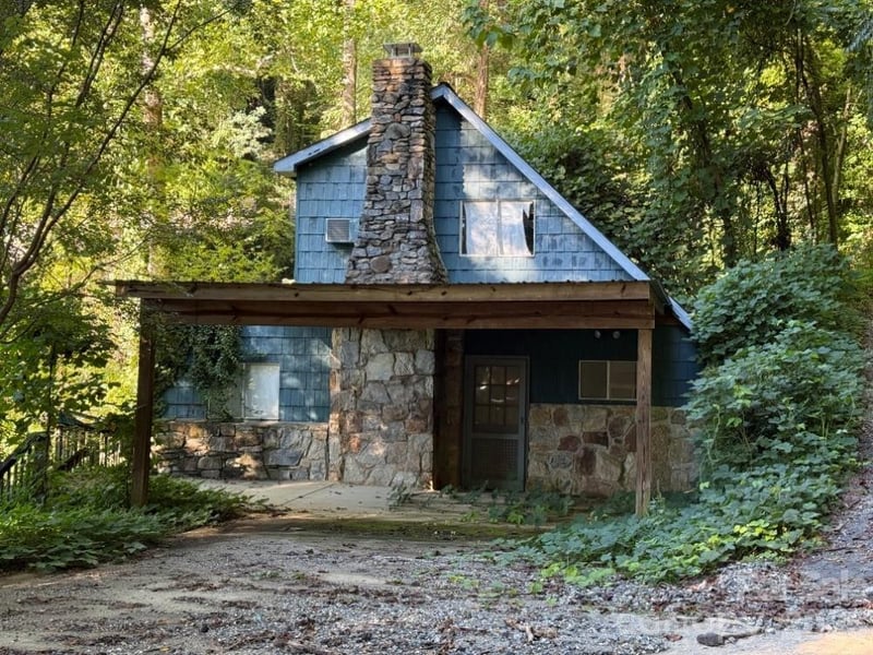 144 Conroy Court 31/32, Lake Lure, NC - 3 beds, 2 baths, 1,872 sqft - $500,000