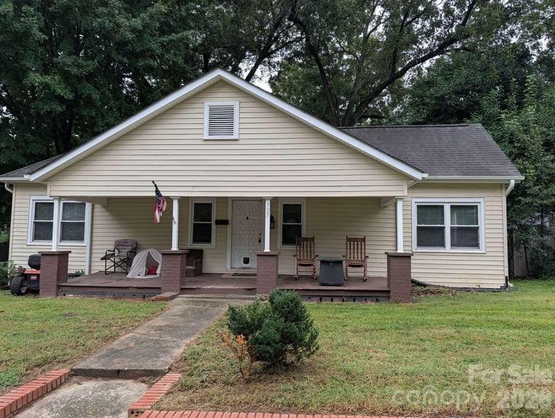 327 Aycock Street NE, Concord, NC - 2 beds, 1 bath, 1,241 sqft - $195,000