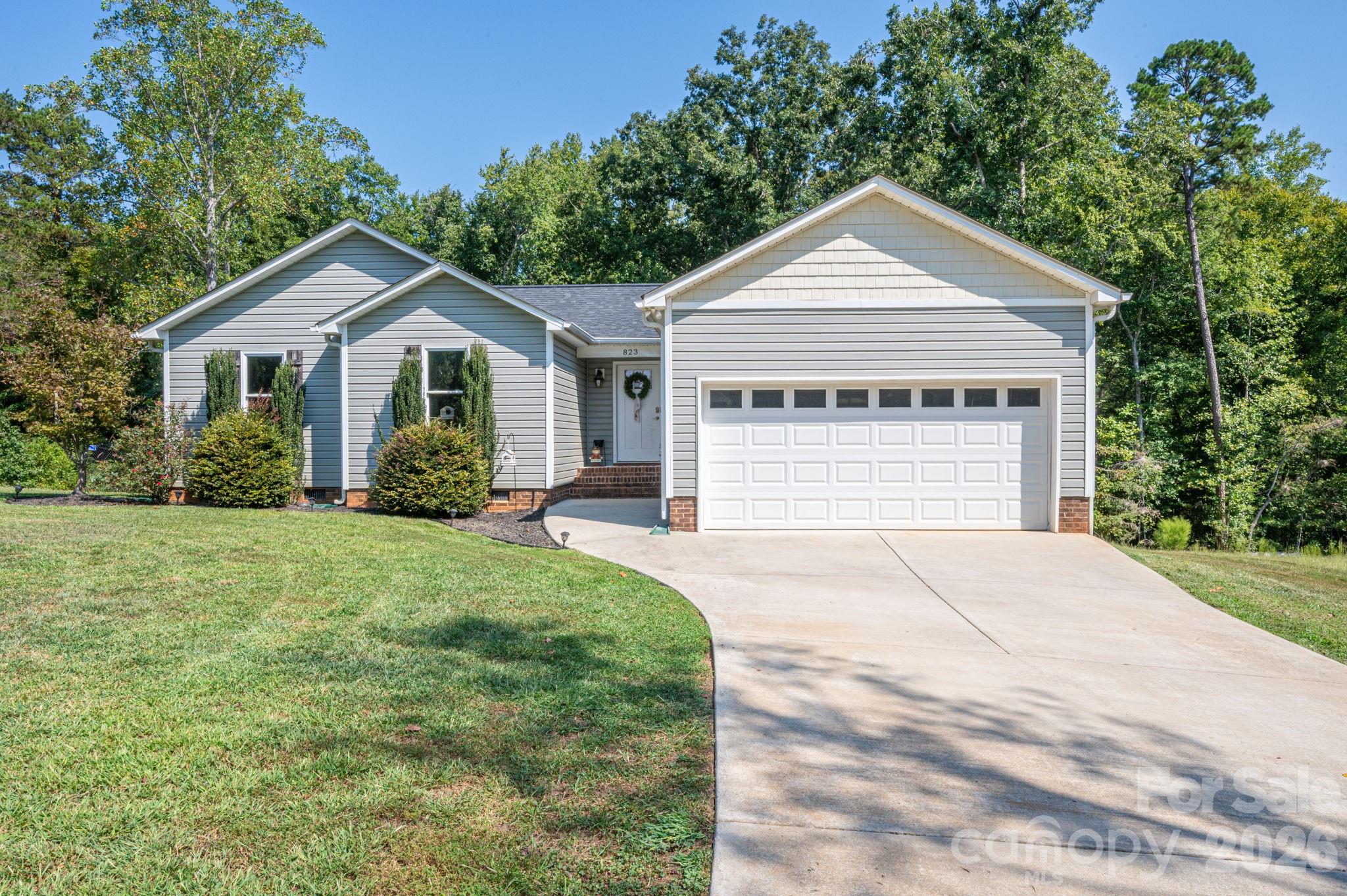 823 Limerick Dr Apt 71, Dallas, NC 28034. property listing photo
