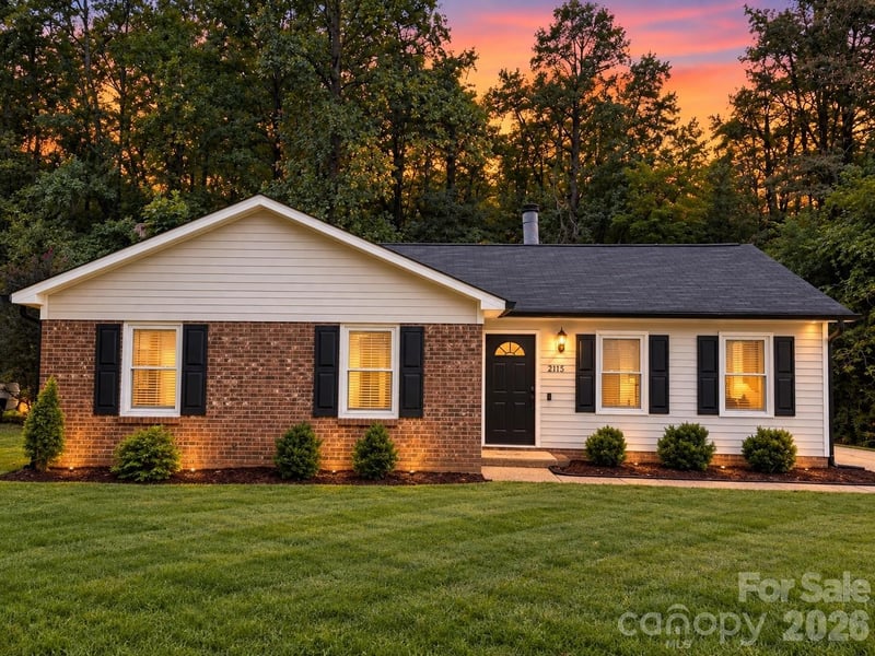 2115 Teddington Drive, Charlotte, NC - 3 beds, 2 baths, 1,383 sqft - $369,900