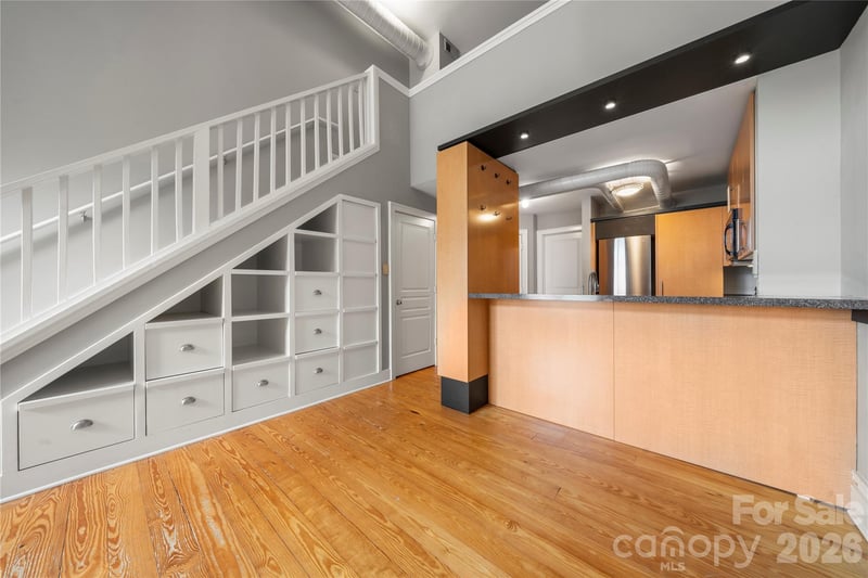 404 N Laurel Avenue, Charlotte, NC - 1 bed, 1 bath, 669 sqft - $190,000