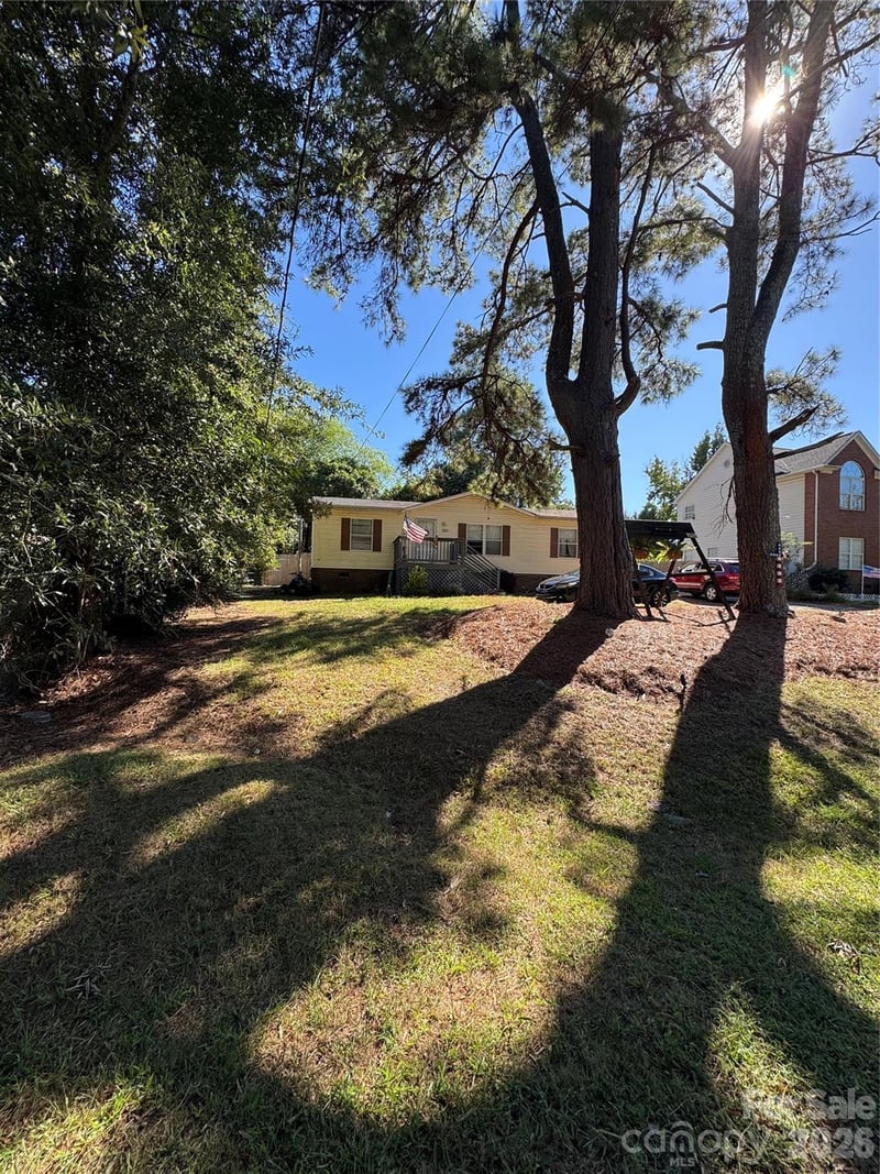 701 Friendship Drive, Matthews, NC - 3 beds, 2 baths, 1,201 sqft - $200,000