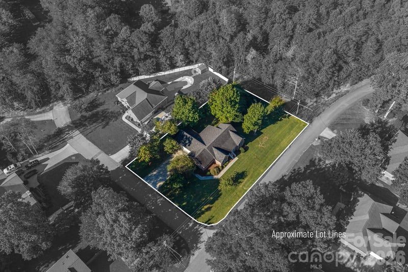 102 Moore Street, Lincolnton, NC - 3 beds, 2 baths, 1,985 sqft - $424,900