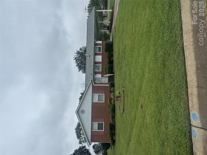 5429 Evanshire Drive Apt 21, Charlotte, NC - 3 beds, 1.5 baths, 1,777 sqft - $220,000