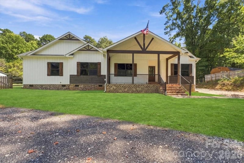 2481 Shelton Avenue, Statesville, NC - 3 beds, 2 baths, 1,804 sqft - $389,000