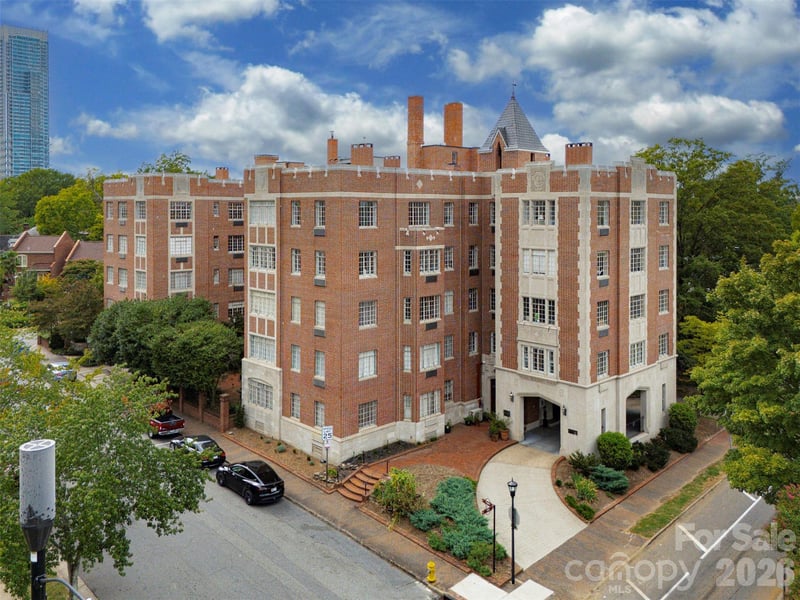301 W 10th Street Apt 107, Charlotte, NC - 1 bed, 1 bath, 810 sqft - $320,000