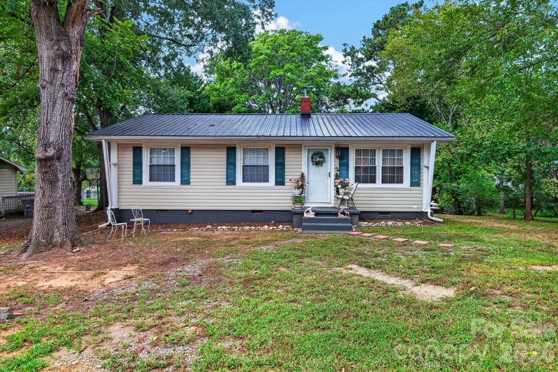 920 Longview Avenue, Kannapolis, NC - 3 beds, 2 baths, 1,017 sqft - $245,000