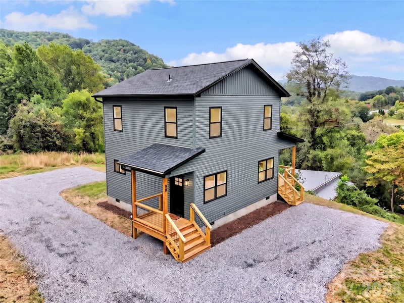 98 Mcelroy Street, Waynesville, NC - 3 beds, 2.5 baths, 1,352 sqft - $419,000