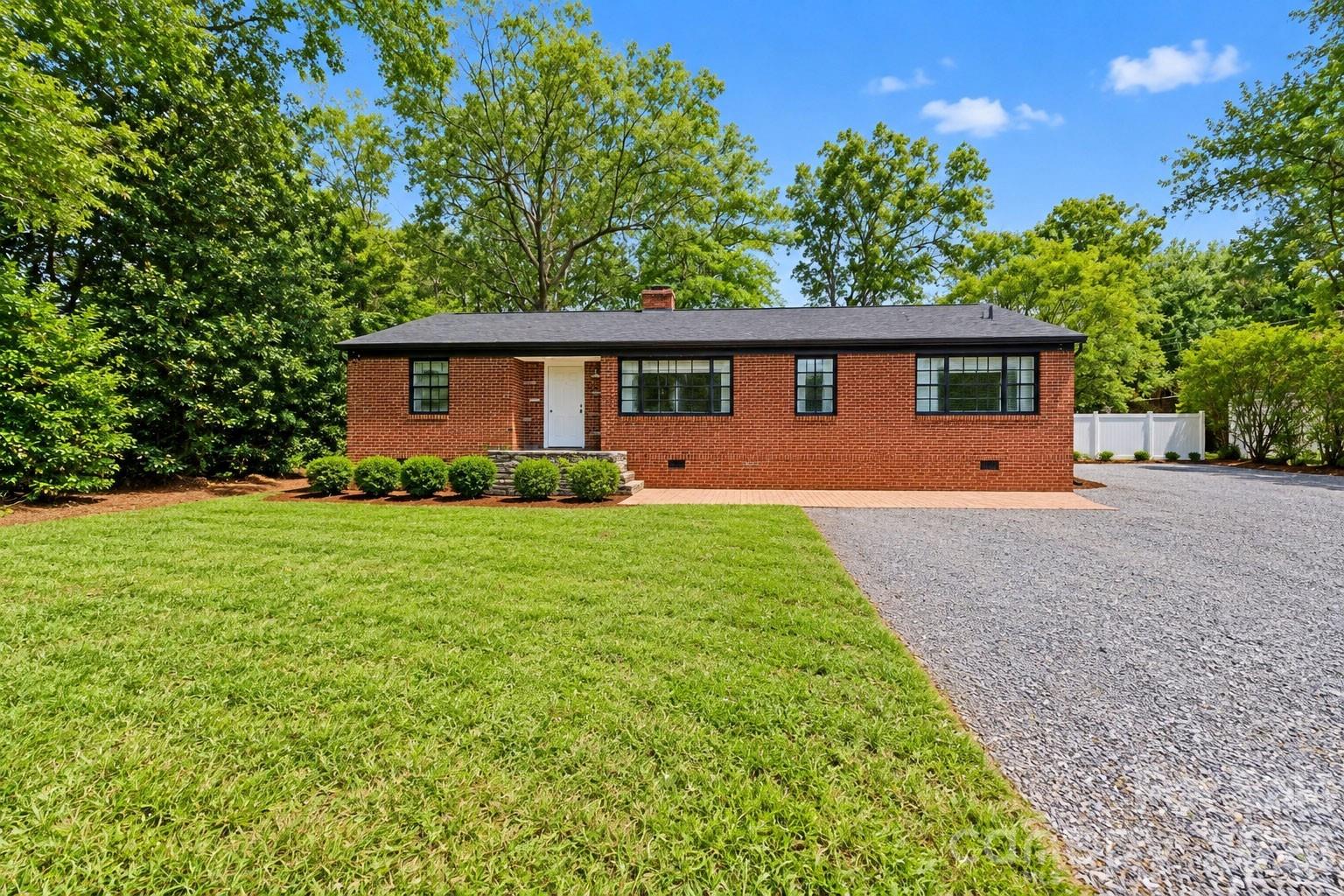 8911 Mt Holly-Huntersville Rd, Huntersville, NC 28078. property listing photo