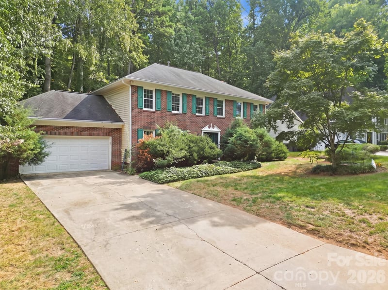 12417 Angel Oak Drive, Huntersville, NC - 5 beds, 2.5 baths, 2,517 sqft - $375,000