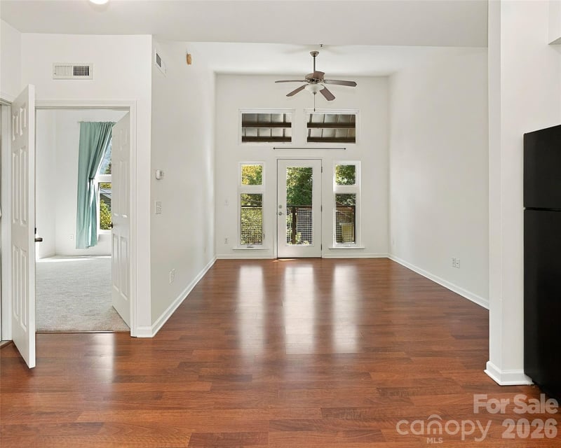 125 Clingman Avenue Apt 304, Asheville, NC - 1 bed, 1 bath, 625 sqft - $275,000
