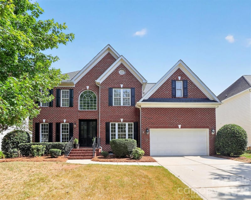 8915 Whittingham Drive, Waxhaw, NC - 4 beds, 3 baths, 2,752 sqft - $725,000
