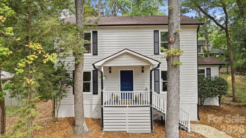 5060 Suwarrow Circle, Tega Cay, SC - 3 beds, 2.5 baths, 1,657 sqft - $375,000