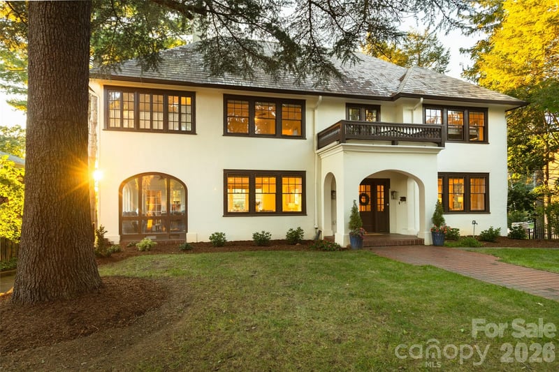 200 Kimberly Avenue, Asheville, NC - 5 beds, 4.5 baths, 5,081 sqft - $2,299,000
