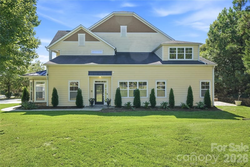 411 Halyard Lane, Tega Cay, SC - 3 beds, 2.5 baths, 2,322 sqft - $450,000