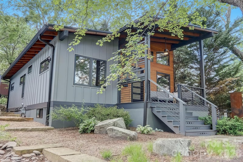 10 Cornelia Street, Asheville, NC - 2 beds, 1 bath, 934 sqft - $800,000