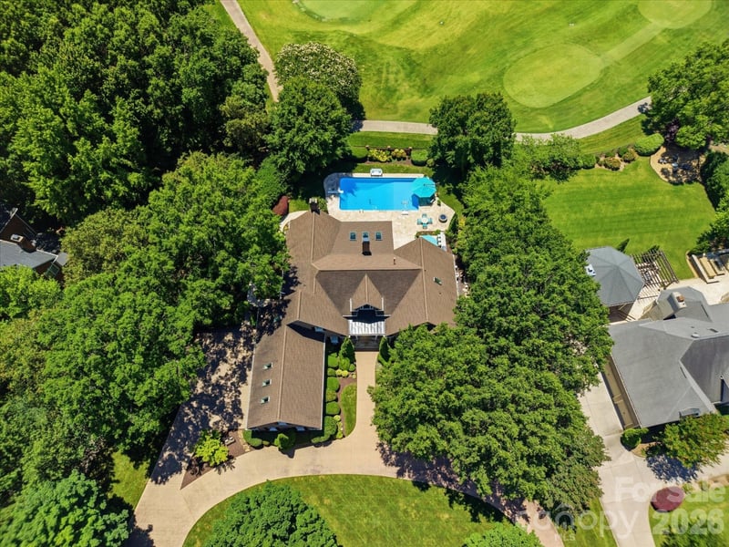 5617 Providence Country Club Drive, Charlotte, NC - 5 beds, 4.5 baths, 5,511 sqft - $2,350,000