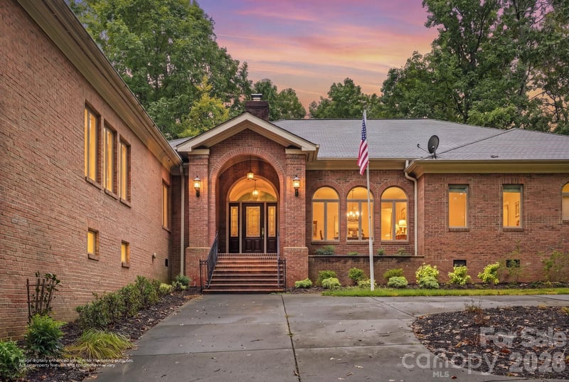 935 Woods Loop, Waxhaw, NC - 4 beds, 5 baths, 5,885 sqft - $1,890,000