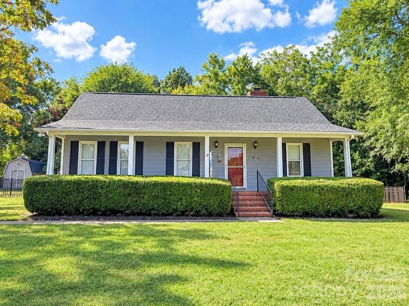1617 Lawing Road, Charlotte, NC - 2 beds, 1.5 baths, 1,039 sqft - $295,000