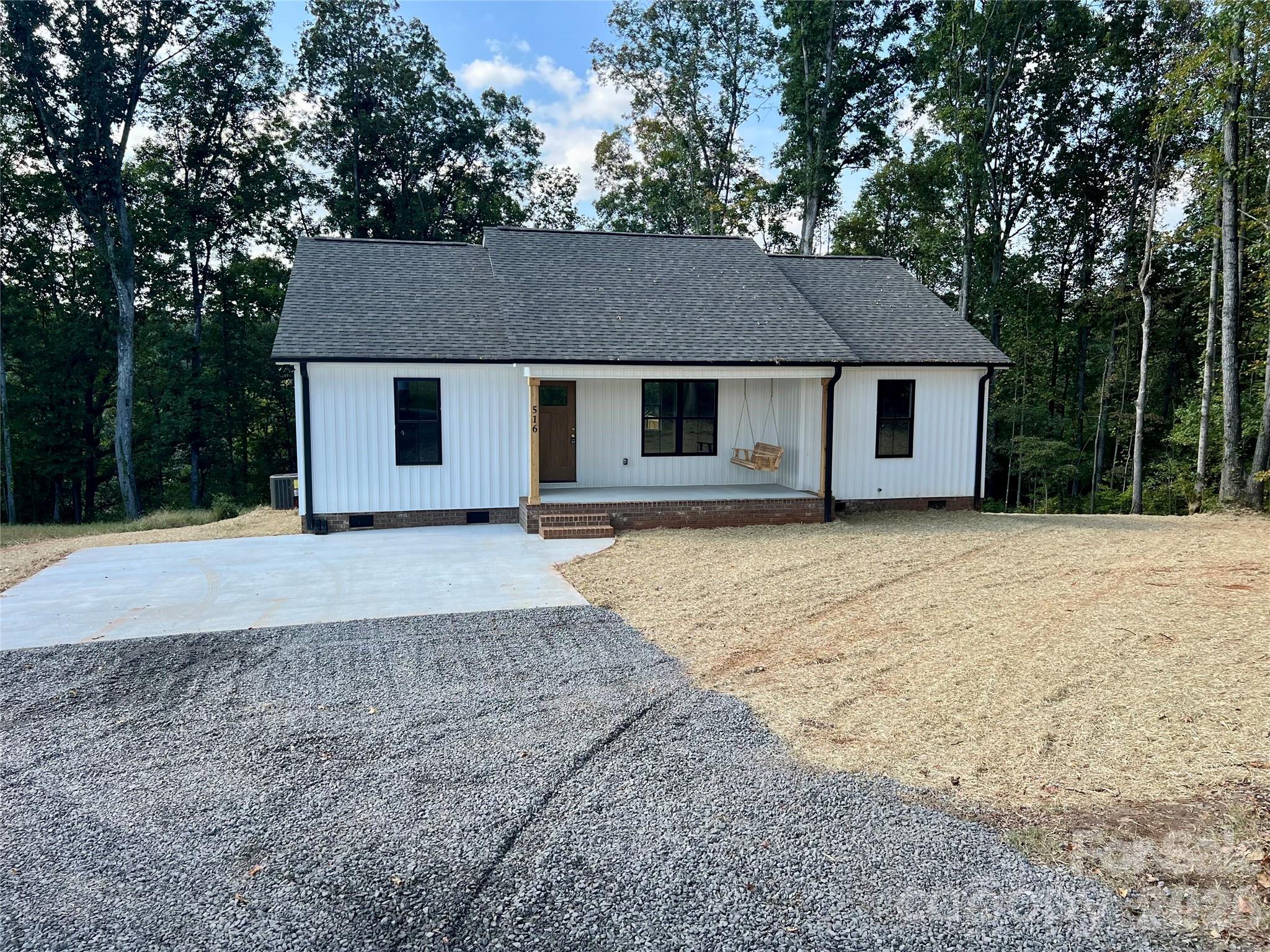 1815 Hollywood Dr, Salisbury, NC 28144. property listing photo